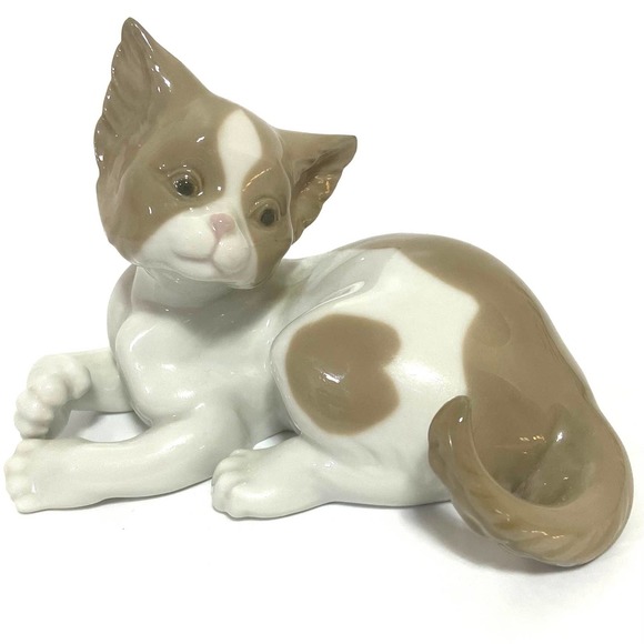1981 Lladro Spain Porcelain Cat Brown White